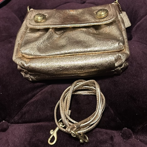 Coach Poppy STAR Leather “Groovy” Gold Crossbody Handbag - Picture 10 of 13